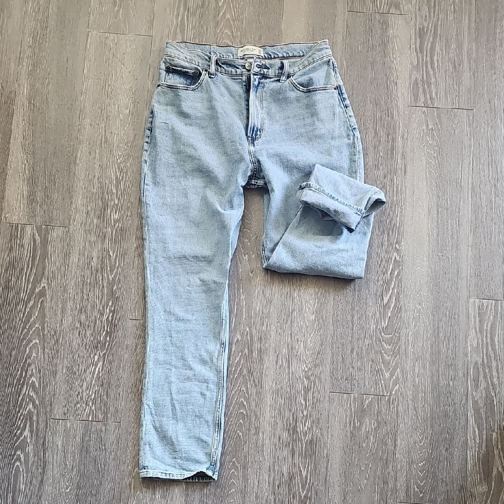 Abercrombie & Fitch Womens Curve Love Ultra High Rise 90s Straight Jeans